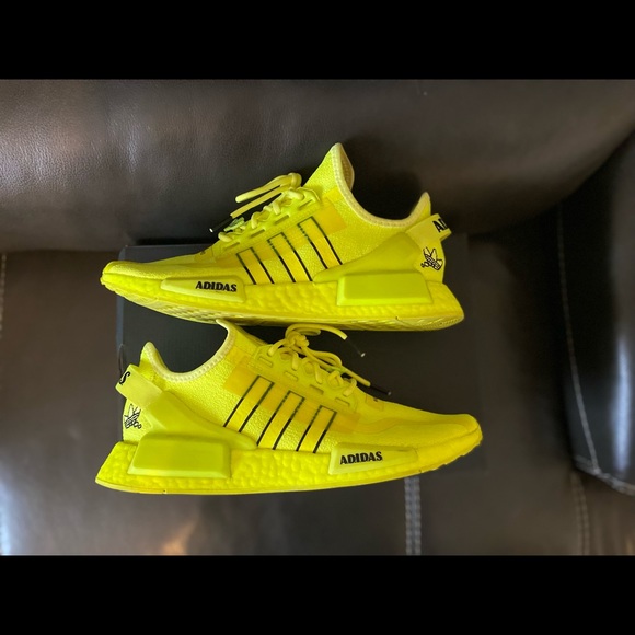 NMD_R1 V2 'Solar Yellow' - Picture 2 of 9